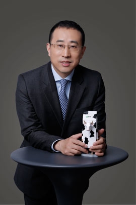 蒙牛乳业集团总裁卢敏放