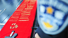 遼寧公安成功偵破百萬持槍黃金劫案