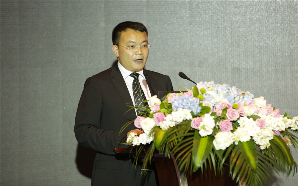 中国贵州茅台酒厂有限责任公司党委委员、总法律顾问刘汉林致辞