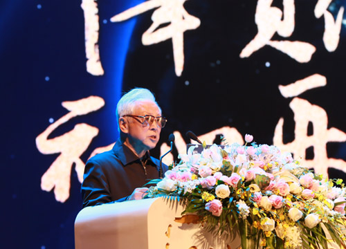 周鐵農宣布第十屆中國企業社會責任峰會暨2017中國社會責任公益盛典開幕