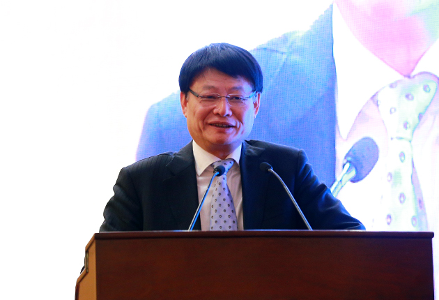 中国民生银行董事长洪崎做主题发言