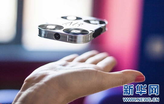 飞行相机让自拍走进新时代