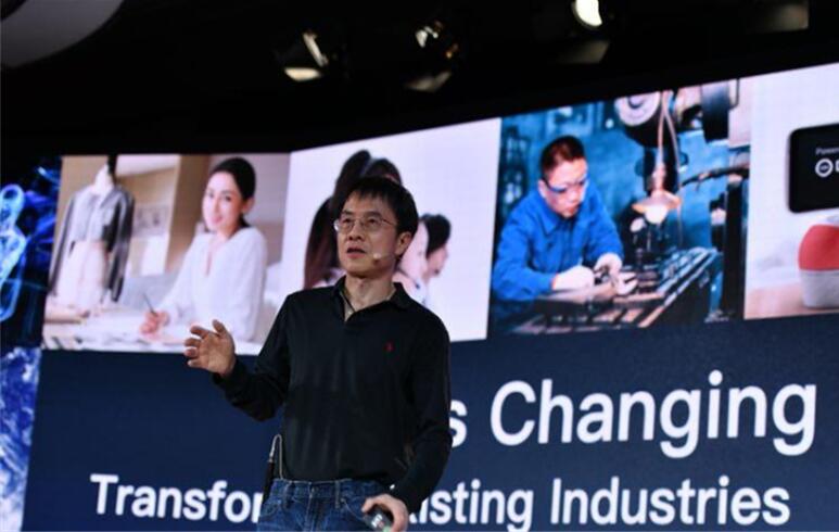 百度发布新版自动驾驶平台“阿波罗２．０”