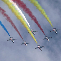 习近平致信祝贺珠海航展开幕