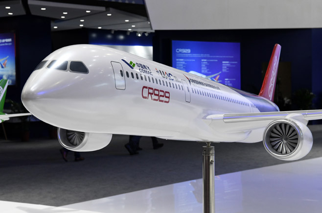 CR929远程宽体客机样机亮相航展