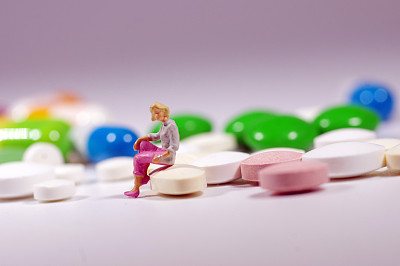 广药集团快速完成磷酸氯喹复产 首批50万片即将上市