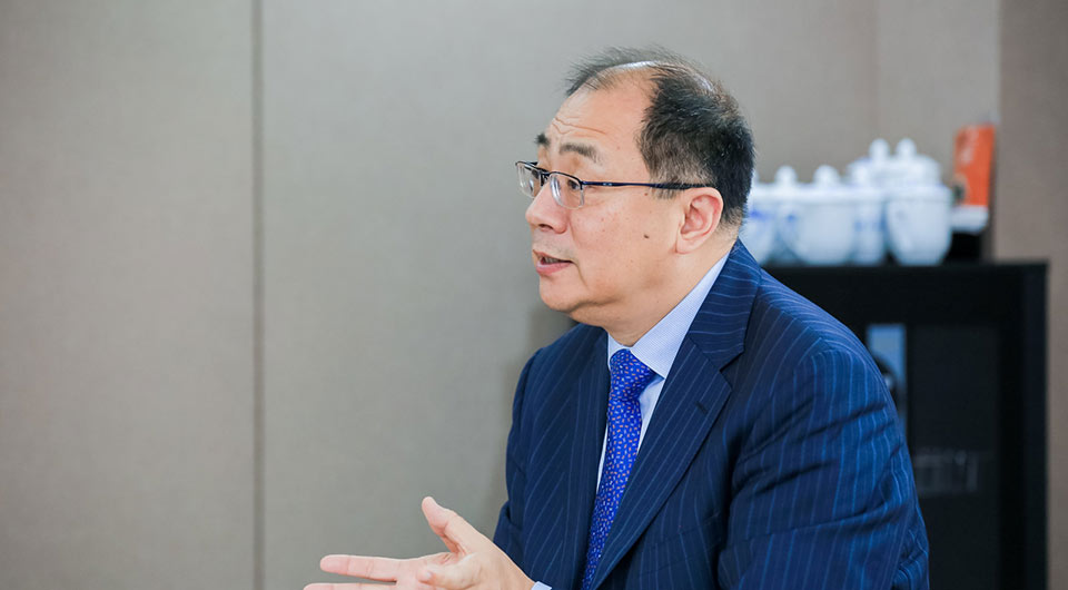 孟樸接受记者专访