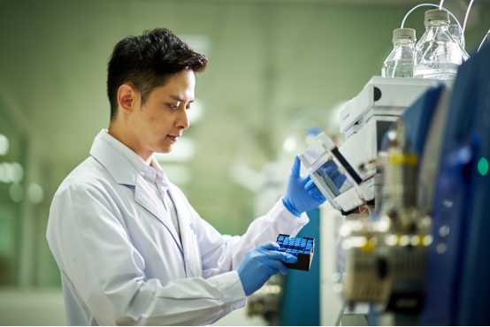 康师傅、苏宁、济民可信共同亮相新华社民族品牌工程企业可持续发展摄影展