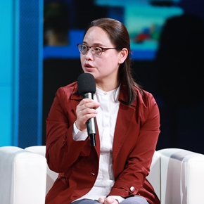 黄灯：调整就业观念能够更好地帮助学生