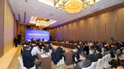 两家商会，百余位企业家面对面；特殊时期，跨领域座谈会有深意