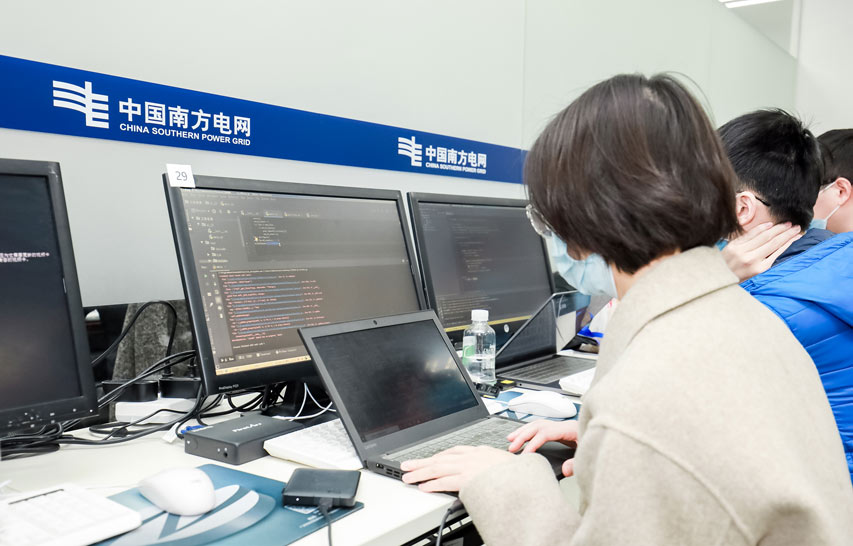 调度员化身AI开发高手 让用电更安全、更便宜