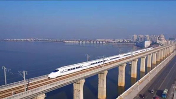 新技术助力 首条时速350公里跨海高铁过桥不减速