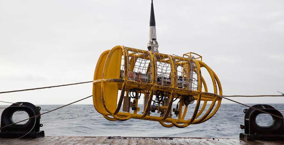 用&ldquo;千里电眼&rdquo;看海底(组图)