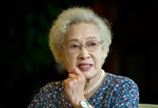 93岁的秦怡“挑战”青藏高原