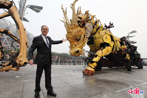 法国巨型机械“神兽”将在京演绎“龙马精神”