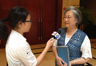 配音“女王专业户”曹雷：爱心中的艺术 而不是艺术中的自己