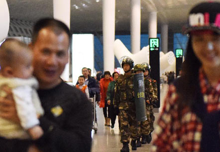 深圳：联合执勤保平安