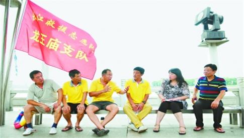 11位作家联手&ldquo;雕塑&rdquo;长江救援志愿队