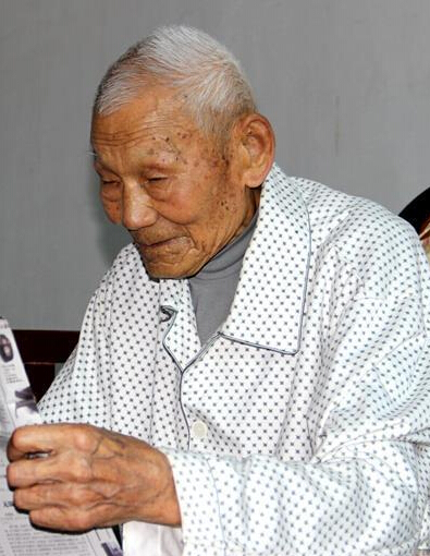 傅松义：一个人对付六七个鬼子