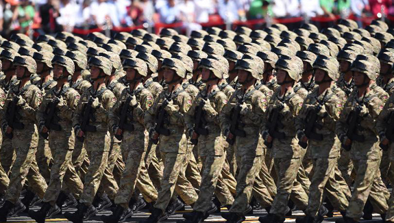 &ldquo;狼牙山五壮士&rdquo;英模部队方队通过天安门广场