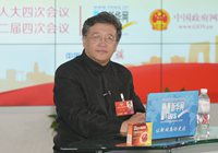 全国政协委员 何伟