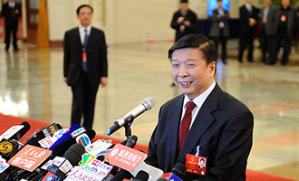 国土资源部部长姜大明接受记者采访
