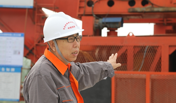 翟长青：托举起高铁“跳板”的人