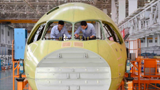探秘C919國産大飛機機頭生産線