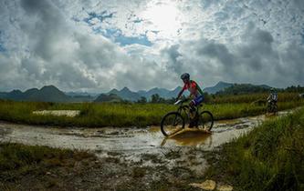 中國安龍山地戶外運動精英賽閉幕