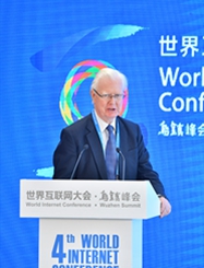 詹姆斯&middot;莫里斯