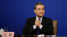 外交部部長王毅就中國外交政策和對外關係回答中外記者問