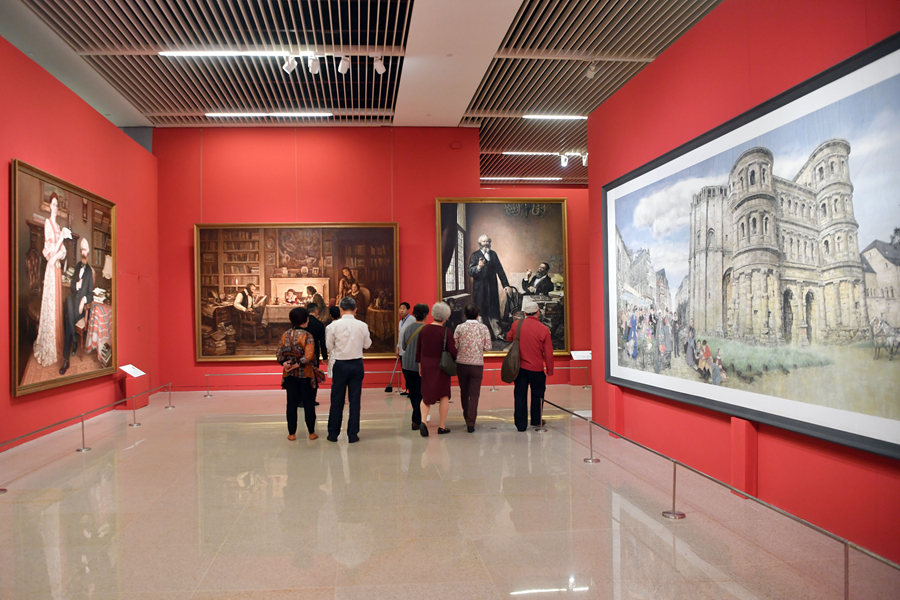 新华社评论员：感悟&ldquo;千年第一思想家&rdquo;的真理力量