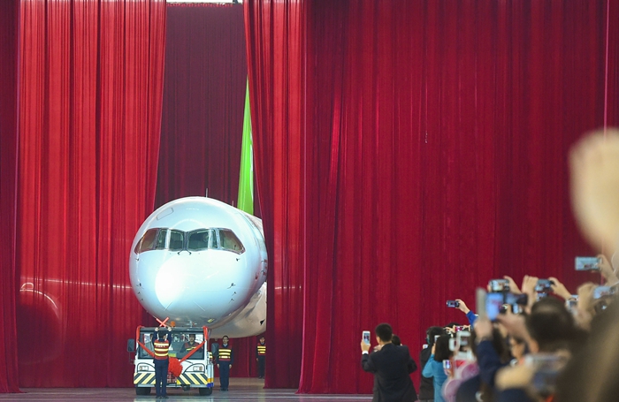 新华社评论员：抢抓历史机遇 建设科技强国