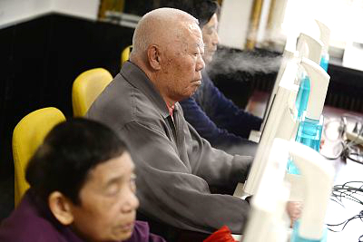 “智慧养老”推动实现医养结合   4000多万失能和半失能老人养护难题如何解