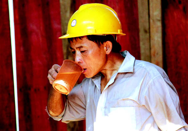 劳动者的法律&ldquo;遮阳伞&rdquo;需要多重支持