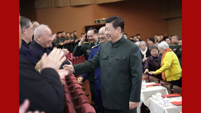 习近平向全军老同志祝贺新春