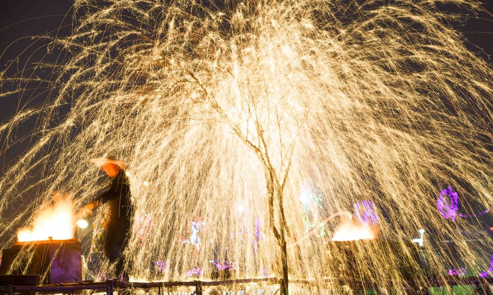 火树银花迎元宵