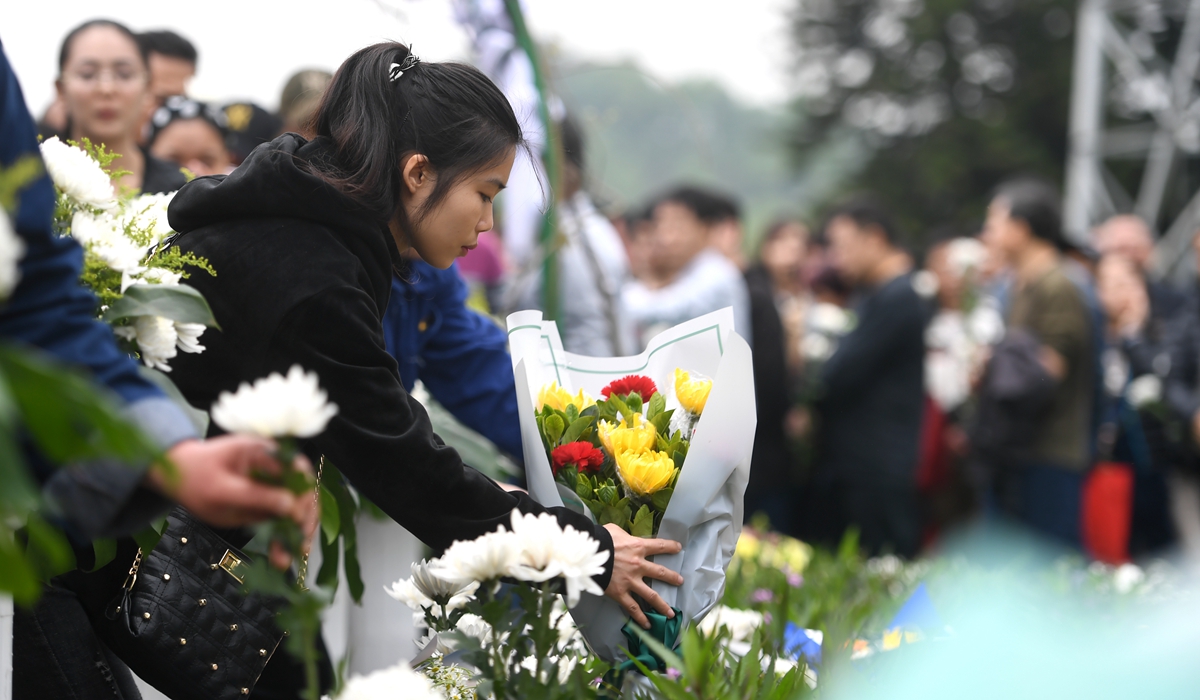 广西柳州：集中花葬倡导绿色殡葬