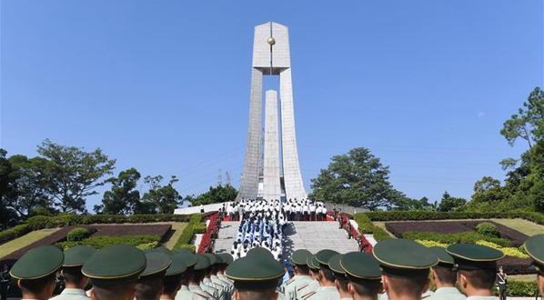 缅怀英烈功绩 传承红色基因