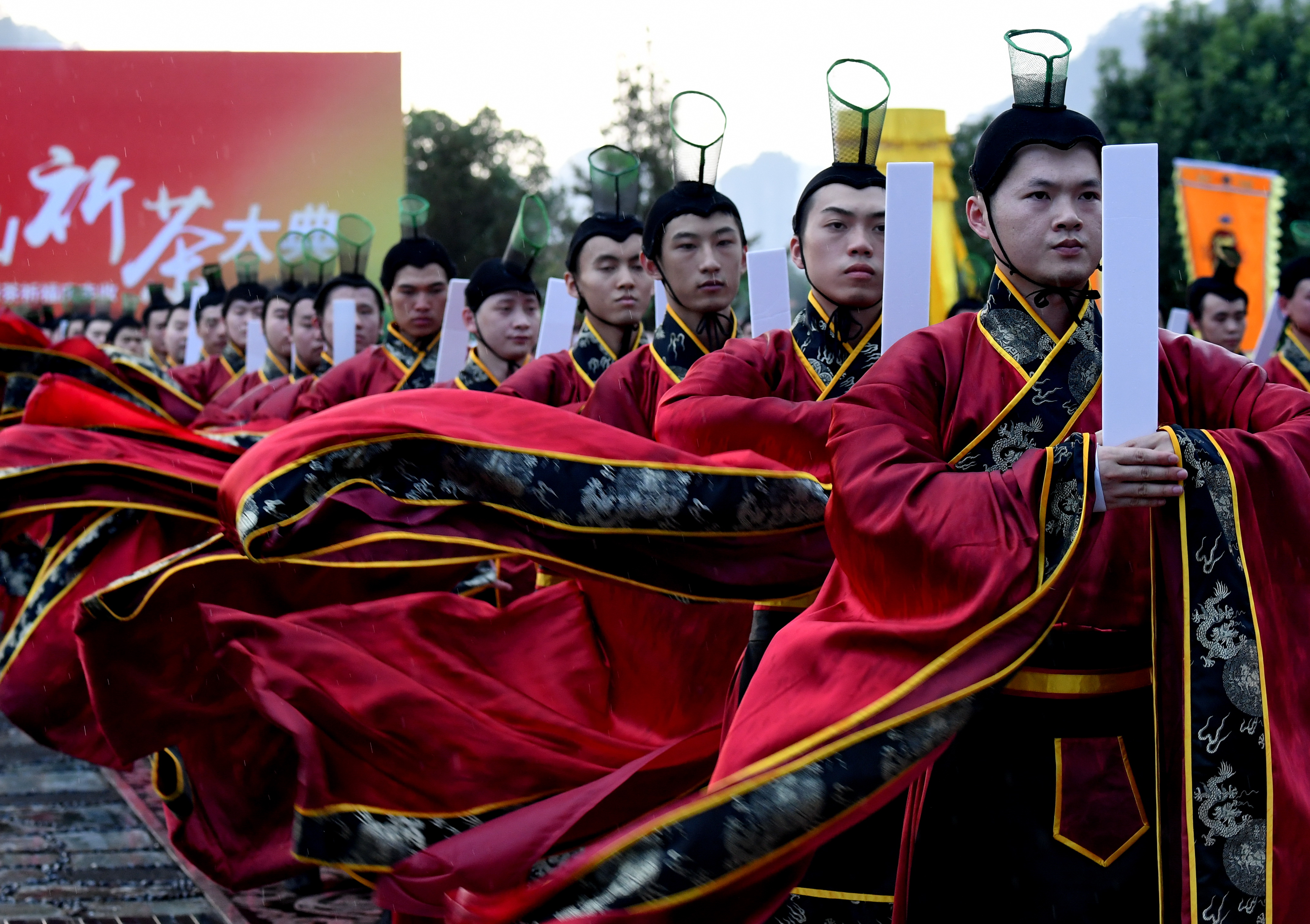 福建武夷山：中秋祈茶庆丰收