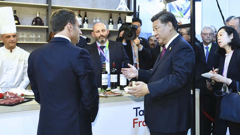 习主席曾驻足体验的进博会展品，印证中国扩大开放新机遇