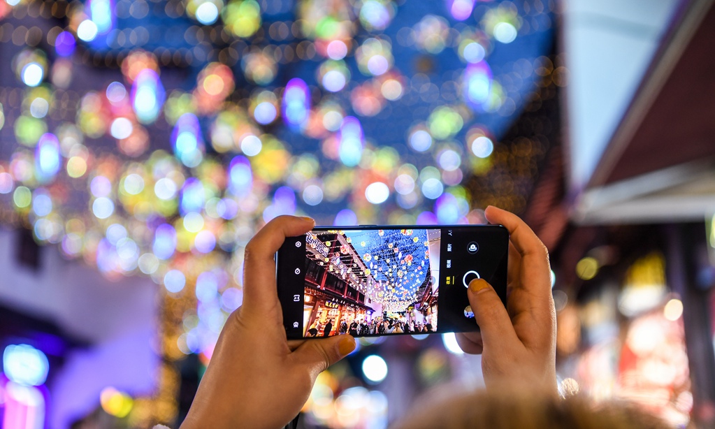 南京：缤纷彩灯庆元宵