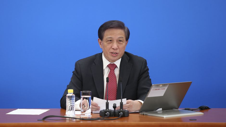 大会发言人张业遂回答中外记者提问