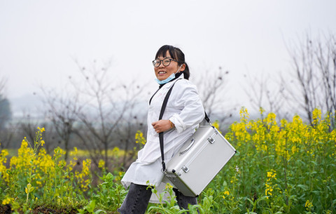 图片故事：村医徐慧的乡村&ldquo;大舞台&rdquo;