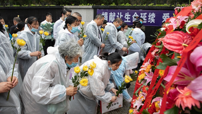 从一个生命到另一个生命的&ldquo;信使&rdquo;