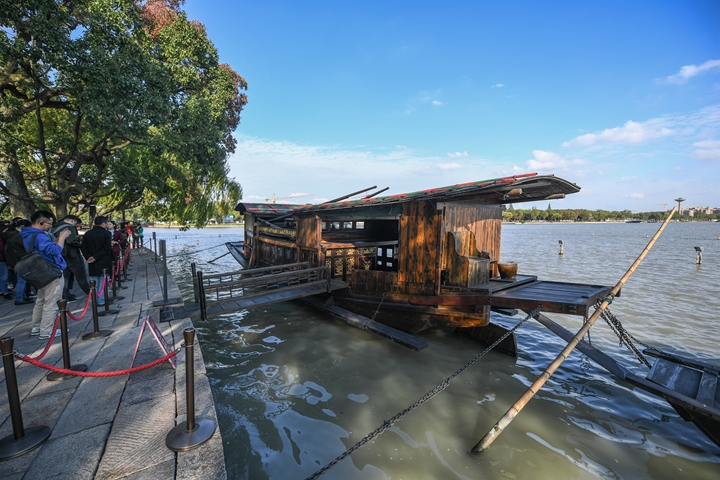 从石库门到南湖畔 初心百年历久弥坚 ——习近平总书记到过的红色圣地之上海浙江篇