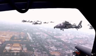 独家视角！空中梯队飞过天安门