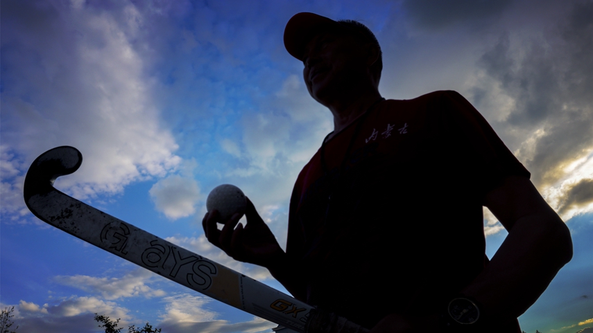 前国手的选择：在&ldquo;荒漠&rdquo;里击出第一颗曲棍球