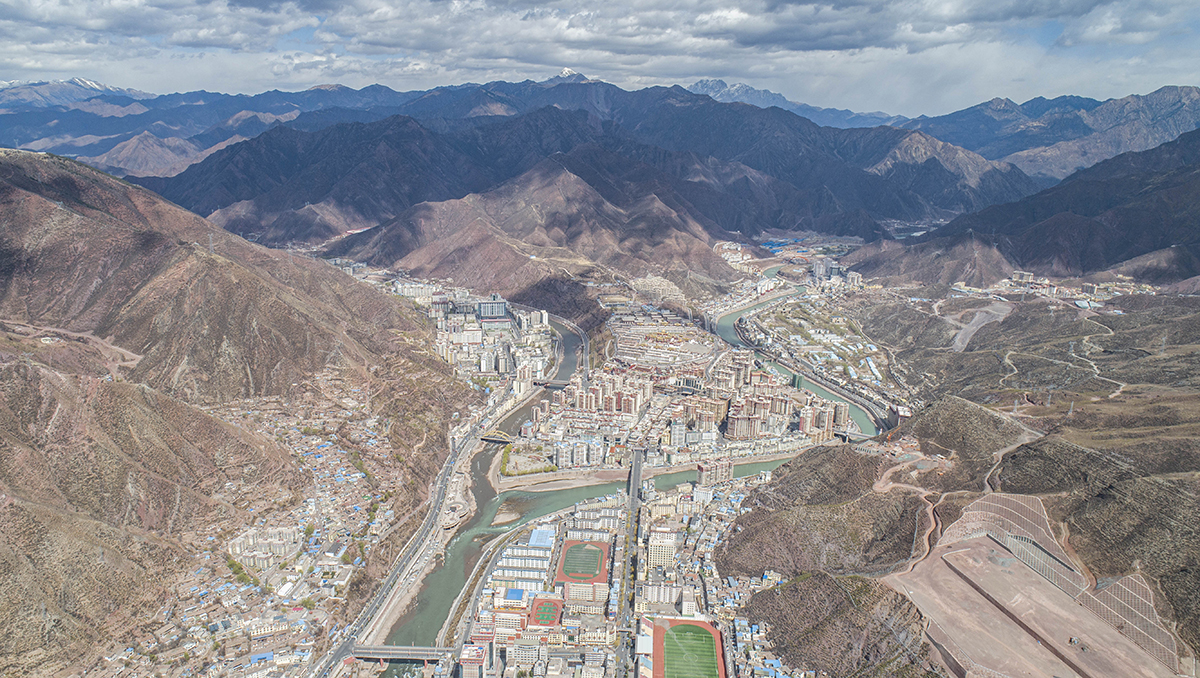 深山峽谷崛起現代新城——“藏東明珠”昌都變遷記