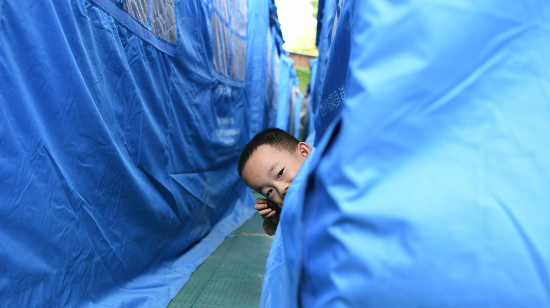 四川泸县：安置点里的中秋